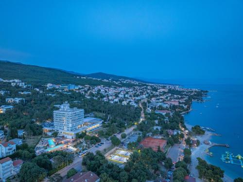 숙소 외관, Hotel Omorika in 크리크베니카