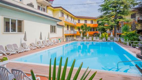 Úszómedence, Hotel Al Pescador in Lazise
