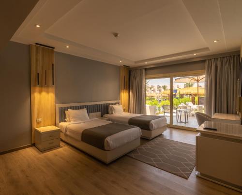 SUNRISE Crystal Bay Resort - Grand Select Room Type - Royal Suite- Posh Club