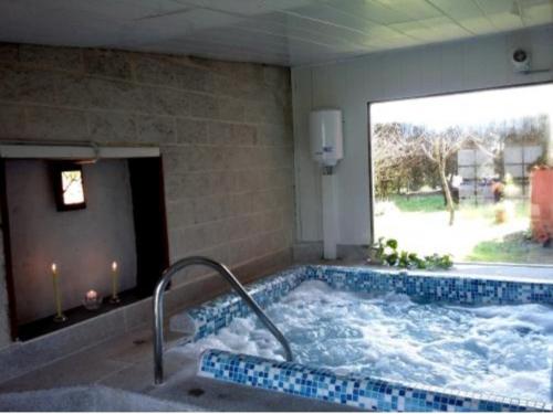 Kümblustünn, Casa de Piñeiro y SPA Opcional con coste extra (Casa de Pineiro y SPA Opcional con coste extra) in Oroso