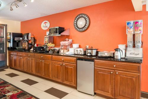 บริการและสิ่งอำนวยความสะดวก, ซูเปอร์ 8 บาย วินด์แฮม แจ็คสันวิลล์ (Super 8 By Wyndham Jacksonville) in แจ็คสันวิลล์ (IL)