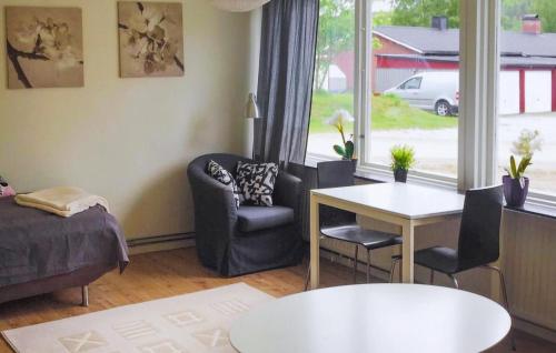 3 Bedroom Stunning Home In Kårböle (3 Bedroom Stunning Home In Karbole) in คอร์สโครเกน
