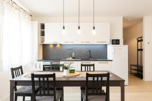Beautiful apartment in city – khách sạn tại Ponava