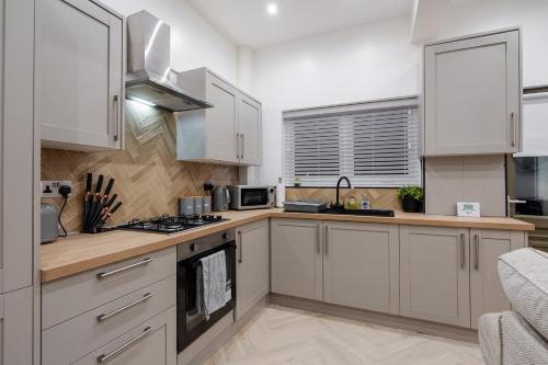 Modern house - Free parking - 2x bathrooms in Edge Hill
