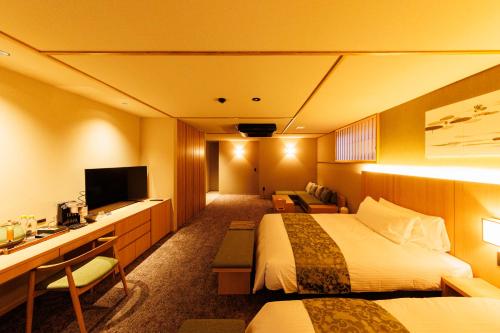 room detail thumbnail 1