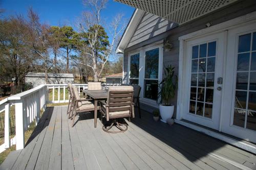 Létesítmények, Lakefront House with Boat Dock, BBQ in Peaceful Flint in Flint (TX)