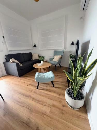 Between Forest & Fields Guest Suite in Migdala Haemeka
