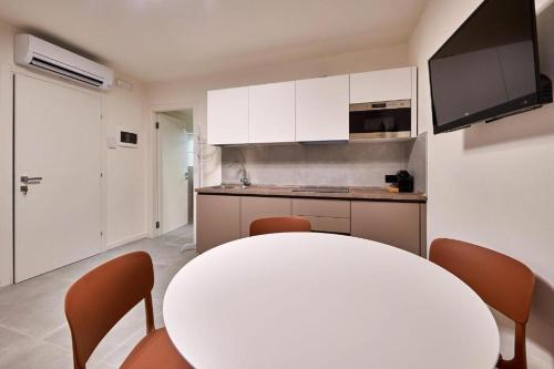 科提納酒店 (Hotel Cortina) in 加爾達