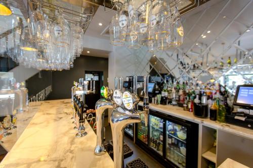 Ilkley Riverside Hotel - image 8