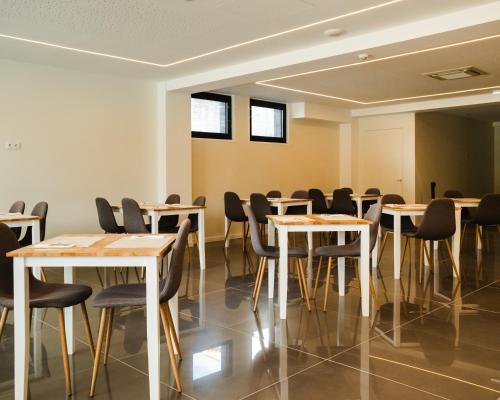 อาหารและเครื่องดื่ม, CFS Azores Guest House in เซาร็อก