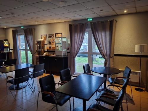 餐飲選擇, 貝德薩拉先生酒店 (Mister Bed Saran Hotel) in 薩朗