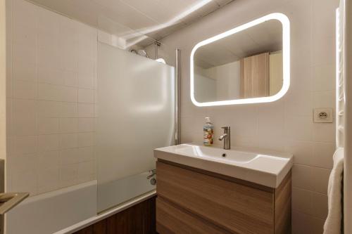 Refuge Scandinave - Duplex 80m2 Vue Garage Calme 200m TrainBus - image 3