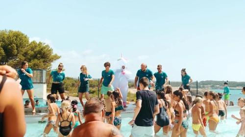 ZEcamping 4 à 300m de la plage piscine club enfant animaux acceptés - Accommodation - Martigues