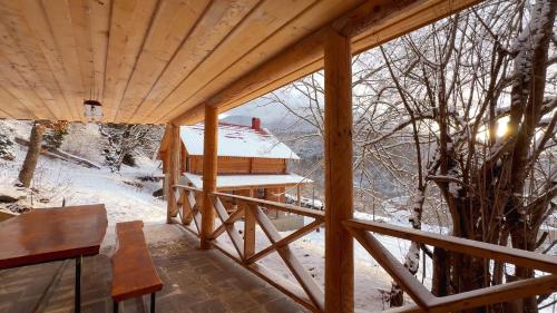 Apkārtne, Eko cottages in Kimotesubani
