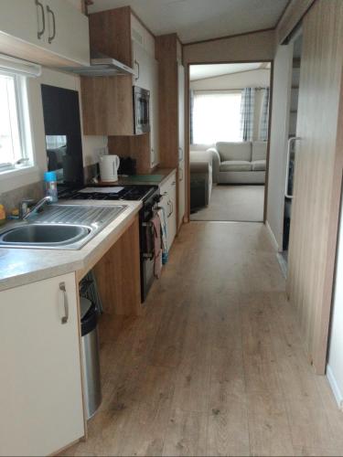 2 bedrooms, 4 beds