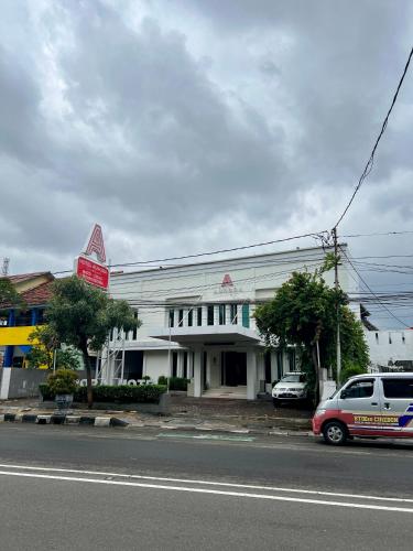 Aurora Hotel Siliwangi – Cirebon, OH