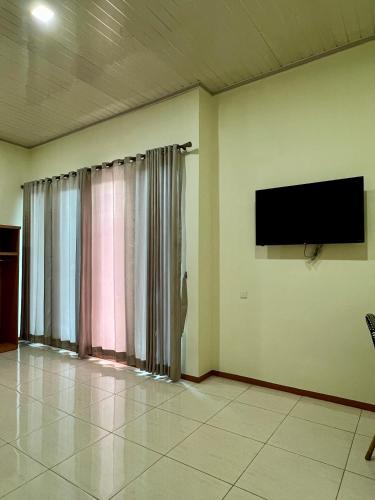 Aurora Hotel Siliwangi – Cirebon, OH