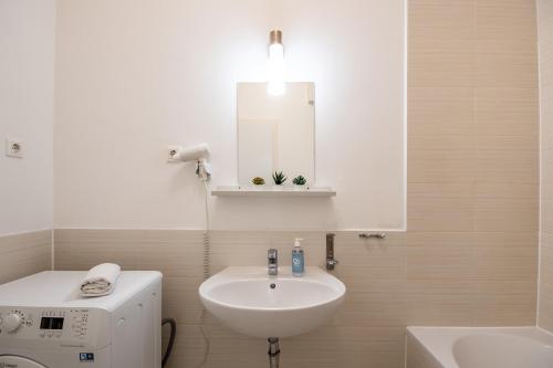 Very Central - Cozy - AC - image 8