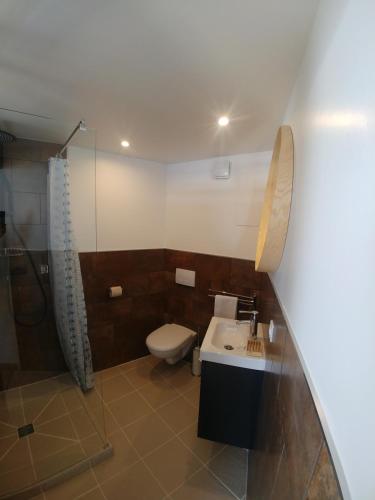Ванна кімната, Activital lacs des Settons - Chambres Cabine in Montsauche-les-Settons