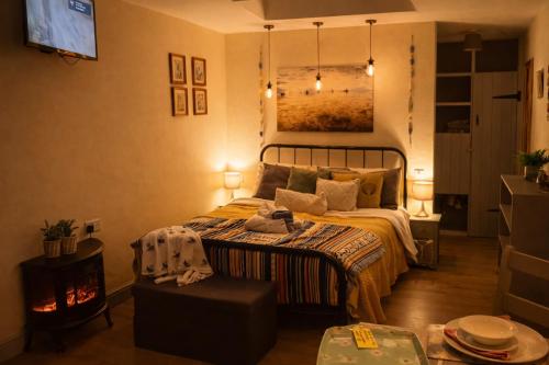 Norfolk Farm Stays by Beach Dog Friendly in هونستانتون