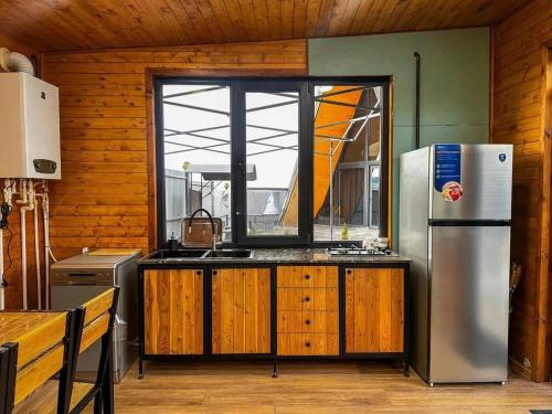 virtuve, Chopan Resort Aparan in Agverana