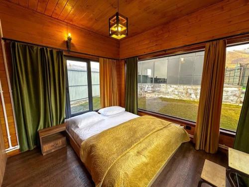 Chopan Resort Aparan in Agverana