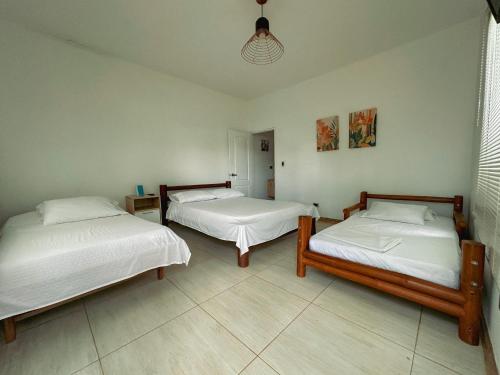 1 double bed, 2 twin beds