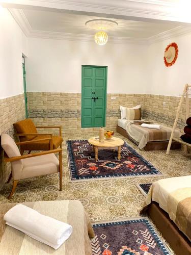 room detail thumbnail 1