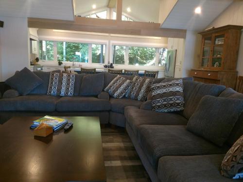 Olga's Bay Lakehouse in 溫德米爾(ON)