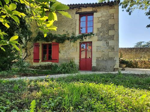 Gîte de Marcoux, authentic and warme house (Gite de Marcoux, authentic and warme house) in Ranton