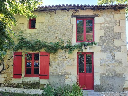 Gîte de Marcoux, authentic and warme house (Gite de Marcoux, authentic and warme house) in Ranton