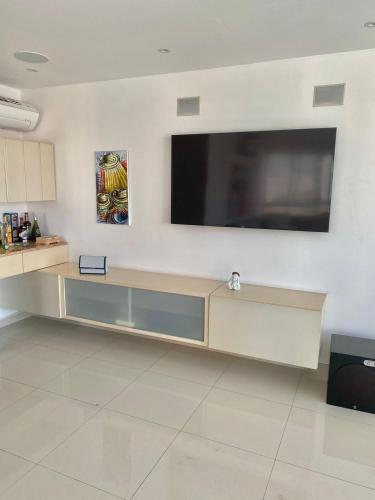Apartamento en Riomar a pocas cuadras CC Buenavista - image 2