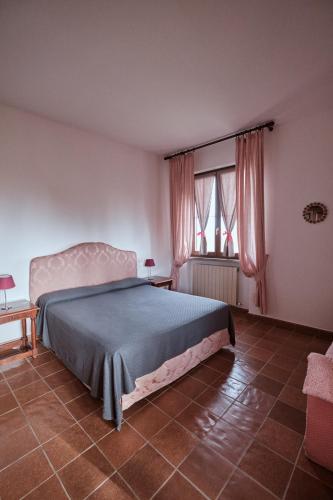 Agriturismo Pavone - Tap to explore photos