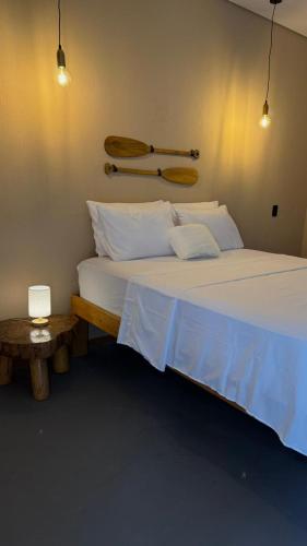 1 queen bed, 1 twin bed