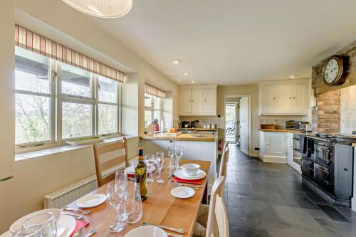 Iekārtas, 4 Bed in Builth Wells oc-bow197 in Cilmery