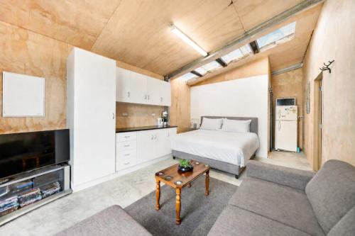 Cozy Sleep out in Manapouri in มานาปัวริ