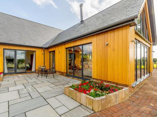 Iekārtas, 4 Bed in Hailsham oc-91157 in Bodle Street Green