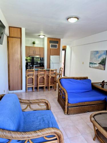Tucacas, relax, vista al mar, Cómodo apartamento, planta eléctrica 100 piscina y playa (Tucacas, relax, vista al mar, Comodo apartamento, planta electrica 100 piscina y playa) in Boca de Aroa