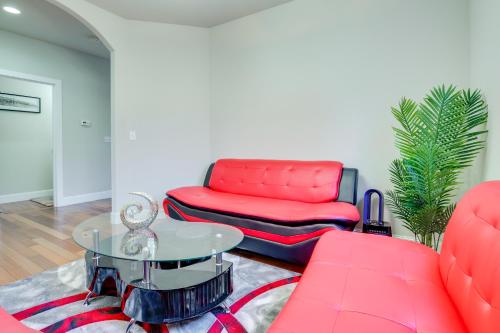 Gateway to Seattle! Lynnwood Home w/ Gazebo & Yard in Paine Field-Lake Stickney (WA)