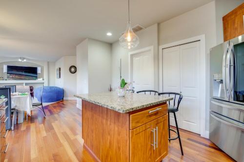 Gateway to Seattle! Lynnwood Home w/ Gazebo & Yard in Paine Field-Lake Stickney (WA)