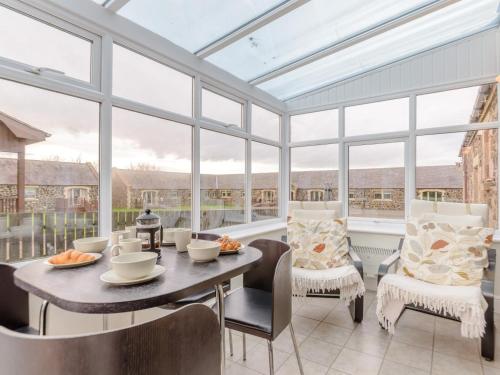 2 Bed in Newton-by-the-Sea 80485 gîte à louer Little Car