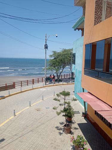 La Casa Del Hombre in Puerto Chicama