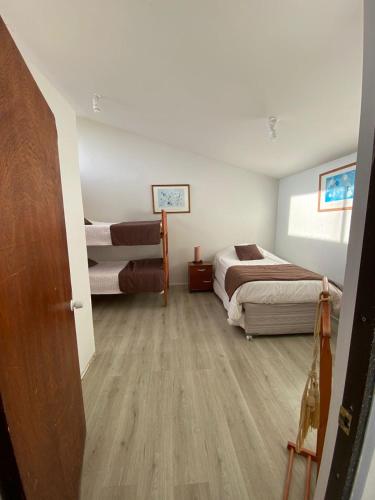 1 double bed, 3 twin beds