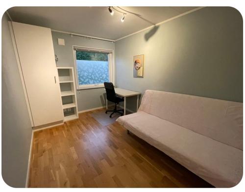 3 rooms Apartment in North Stockholm in 우르스비크
