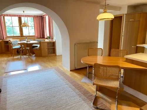 Apartment Studio in zentraler Lage - nur wenige Minuten zum See und Stadt by Interhome in Gmunden, Österreich