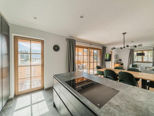 Apartment Dachstein West 3 by Interhome in Russbach, Österreich