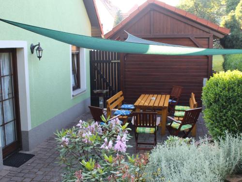 Apartment Geraumige Ferienwohnung mit Terrasse- in gunstiger zentraler Lage in der Oberla by Interho in 潘施維茨-庫考