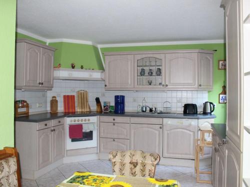 Apartment Geraumige Ferienwohnung mit Terrasse- in gunstiger zentraler Lage in der Oberla by Interho in 潘施維茨-庫考
