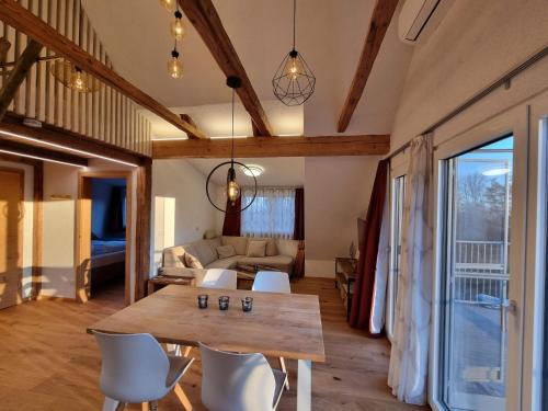 Apartment Appartement Apollo in der Wohlfuhloase am Trausdorfberg mit Sauna Whirlpoolnutz by Interho in Sankt Mareina pie Grācas