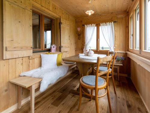 Apartment Liebevoll sanierte Wohnung in einem alten Bregenzerwälderhaus by Interhome (Apartment Liebevoll sanierte Wohnung in einem alten Bregenzerwalderhaus by Interhome) in Schwarzenberg